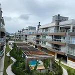 Apartamento Em Condominio Clube Frente A Praia Do Campeche